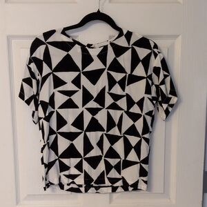 LOFT Black and White Geometric Short Sleeve Tee